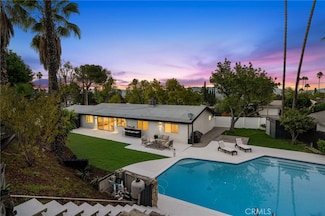 20632 Tiara St, Woodland Hills, CA 91367