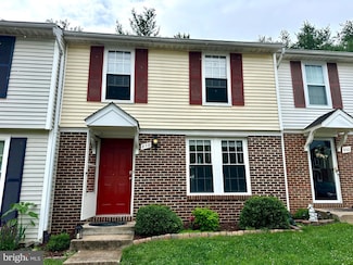 838 Oak Leaf Ct, Warrenton, VA 20186