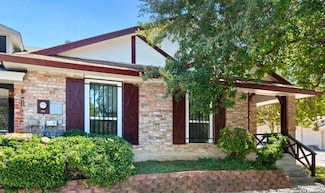 5222 E Rolling Ridge Dr, San Antonio, TX 78228