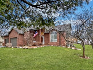1335 Ridgefield Rd, Freeport, IL 61032