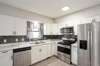 1400 Mattern Ave, Des Moines, IA 50316
