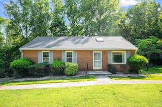 2056 Overbrook Rd, Lynchburg, VA 24501