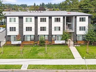 10985 E Burnside St Unit 7, Portland, OR 97216