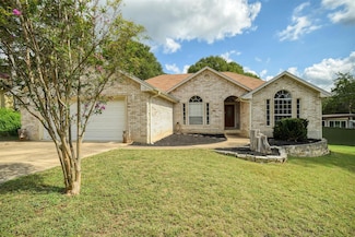 118 Kaneohe Ln, Bastrop, TX 78602