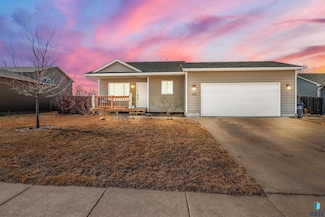 409 Almond Ave, Harrisburg, SD 57032