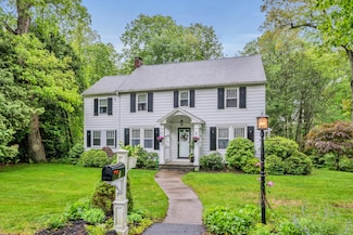 1 Stevens Rd, Middlebury, CT 06762