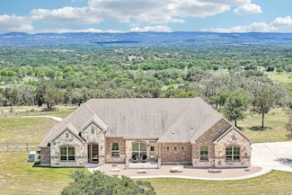 5228 Fm 3240, Bandera, TX 78003