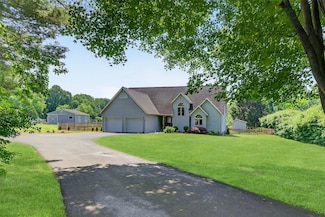 182 Otter Rd, Campbell Hall, NY 10916