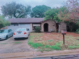 1717 Oak Tree Dr, Denton, TX 76209