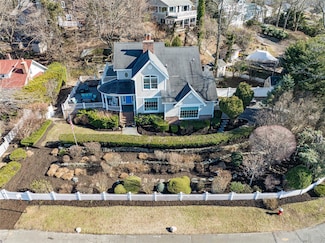47 Shore Rd, Stony Brook, NY 11790