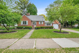 1104 James K Blvd, Pontiac, MI 48341