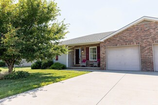 515 S 8th Ave, Haubstadt, IN 47639