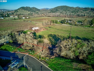 111 SE Lebleu Ln, Winston, OR 97496