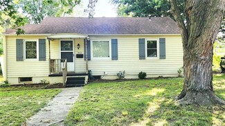 452 Fieldcrest Dr, Pittsburg, KS 66762