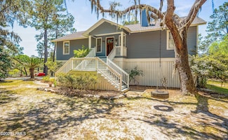 16 Cameroon Dr, Beaufort, SC 29907