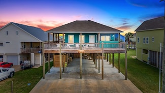 876 Surfview, Crystal Beach, TX 77650