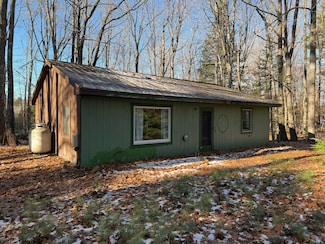 26 Middle Ridge Rd, Bridgton, ME 04009
