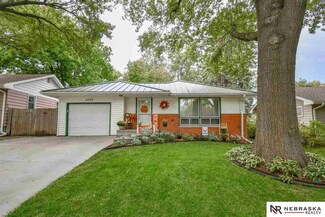 6045 Colby St, Lincoln, NE 68505