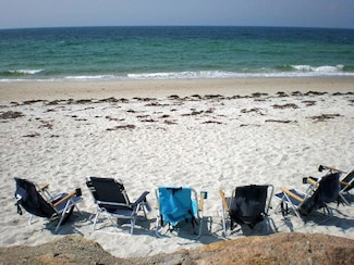 10 Old Mystic Cir, North Falmouth, MA 02556