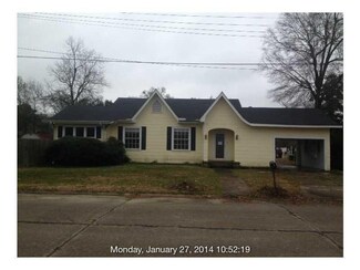 201 E Hudspeth St, Welsh, LA 70591