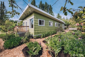 9202 3rd Ave NW, Seattle, WA 98117