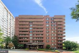 4550 N Park Ave Unit 810, Chevy Chase, MD 20815