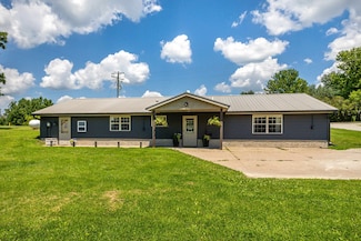 8295 State 133 Rd, Potosi, WI 53820