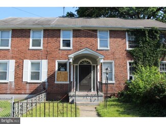 976 Trent Rd, Camden, NJ 08104