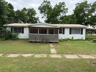1318 Jackson Ave, Lamont, OK 74643