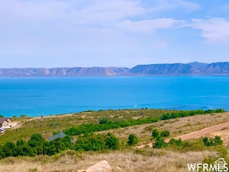 1322 N Ridge Cir, Garden City, UT 84028