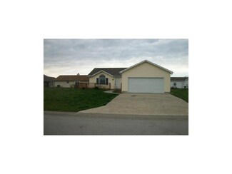 216 S Dalton Dr, Lone Jack, MO 64070