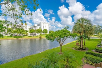 2106 S Cypress Bend Dr Unit 203, Pompano Beach, FL 33069