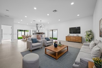 1041 W Lakewood Rd, West Palm Beach, FL 33405