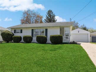 2005 N 2nd Ave E, Newton, IA 50208
