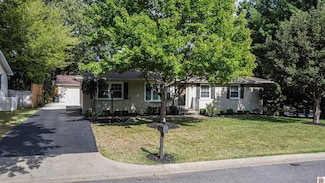 1218 Piedmont Rd, Paducah, KY 42001