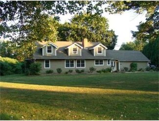 67 School St, Hatfield, MA 01038
