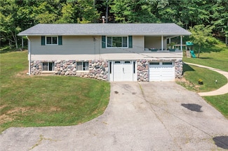 1213 Lower Mateer Rd, Vandergrift, PA 15690