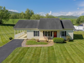 105 Sunny Rd, Max Meadows, VA 24360