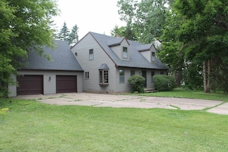 620 Oak St, Winneconne, WI 54986