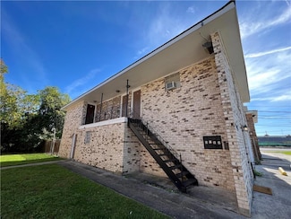 2005 Plaza Dr Unit 1/2, Chalmette, LA 70043