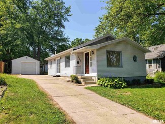 718 E Moneta Ave, Peoria Heights, IL 61616
