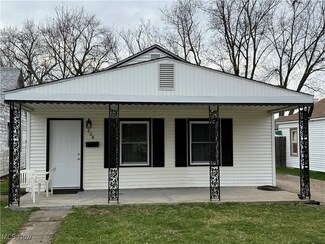 208 Hayes Ave, Elyria, OH 44035