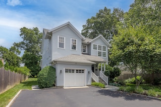 35 Millard St, Fairfield, CT 06824