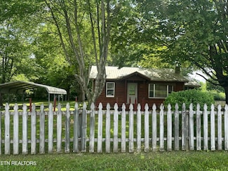 538 Harding Rd, Jamestown, TN 38556