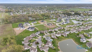 6047 Frostwood Ct, Sylvania, OH 43560