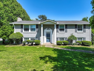 605 Des Moines Dr, Hermitage, TN 37076