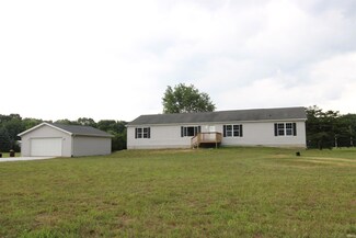 2020 Garba Dr N, Grovertown, IN 46531