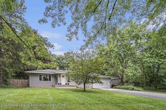 1672 Haslett Rd, Haslett, MI 48840