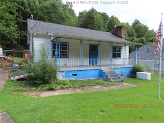 388 Schoolhouse Hollow Rd, Page, WV 25152