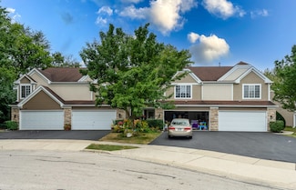 434 Locksley Dr, Streamwood, IL 60107